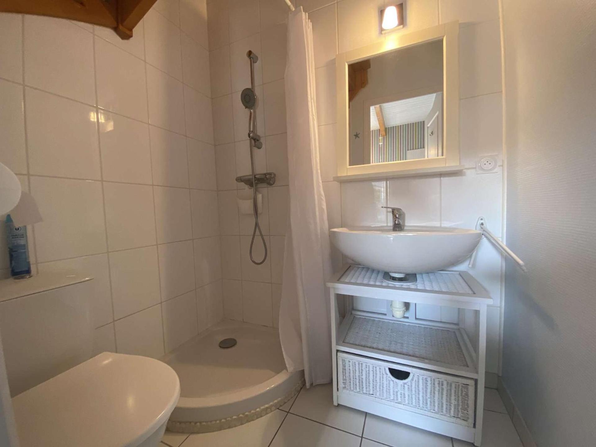 Maison Bretonne A 200m De La Superbe Saint-guirec A Ploumanac'h - Ref 328 *